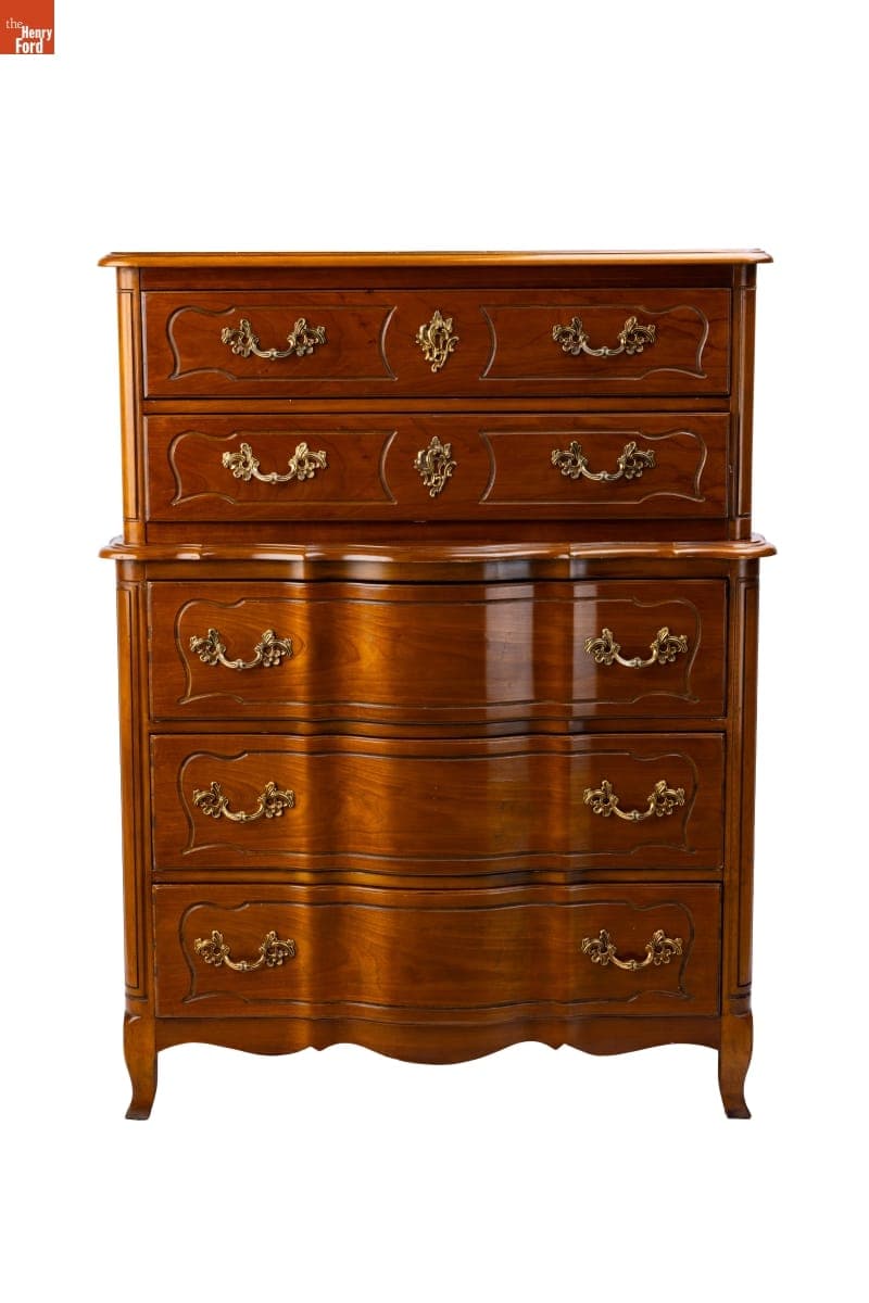 Dresser Used by Jawana Jackson, Selma, Alabama