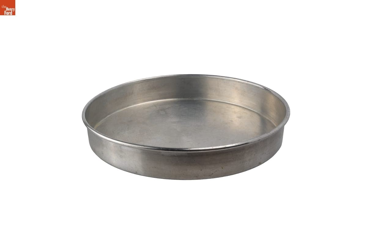 Cake Pan Used by the Jackson Family, Selma, Alabama