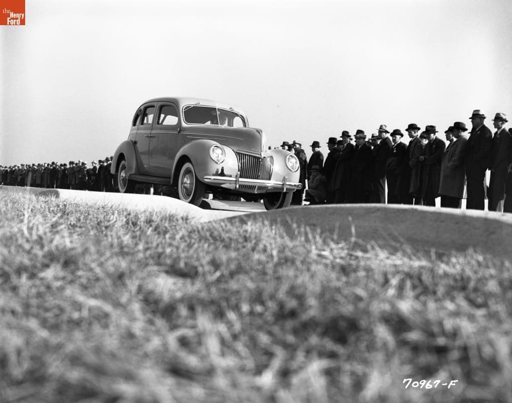 Ford Dealers Preview of 1939 Fordor V-8 Sedan