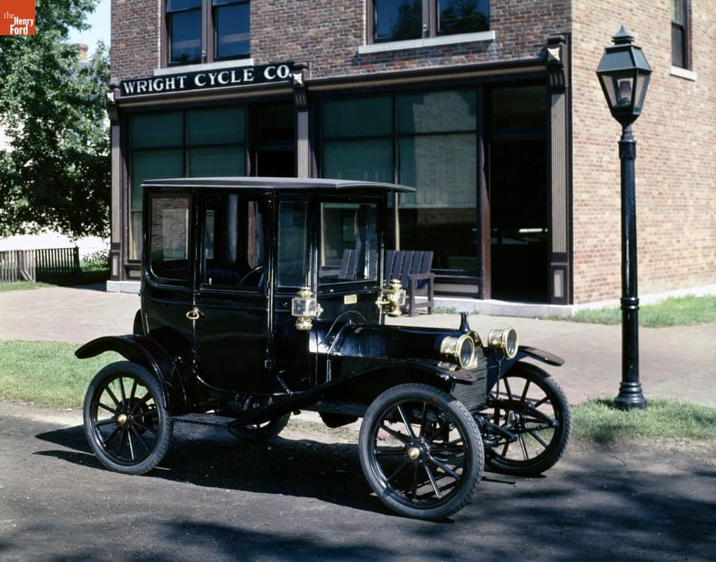 1912 Hupmobile Coupe
