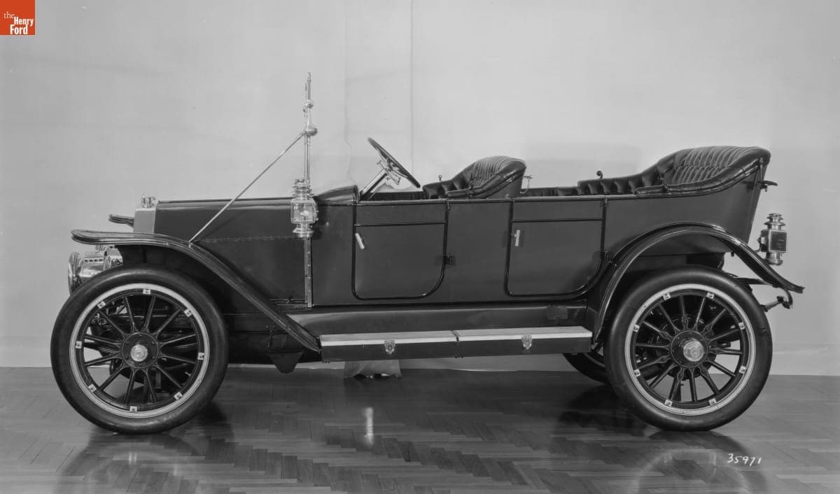 1912 Stoddard-Dayton Touring Car