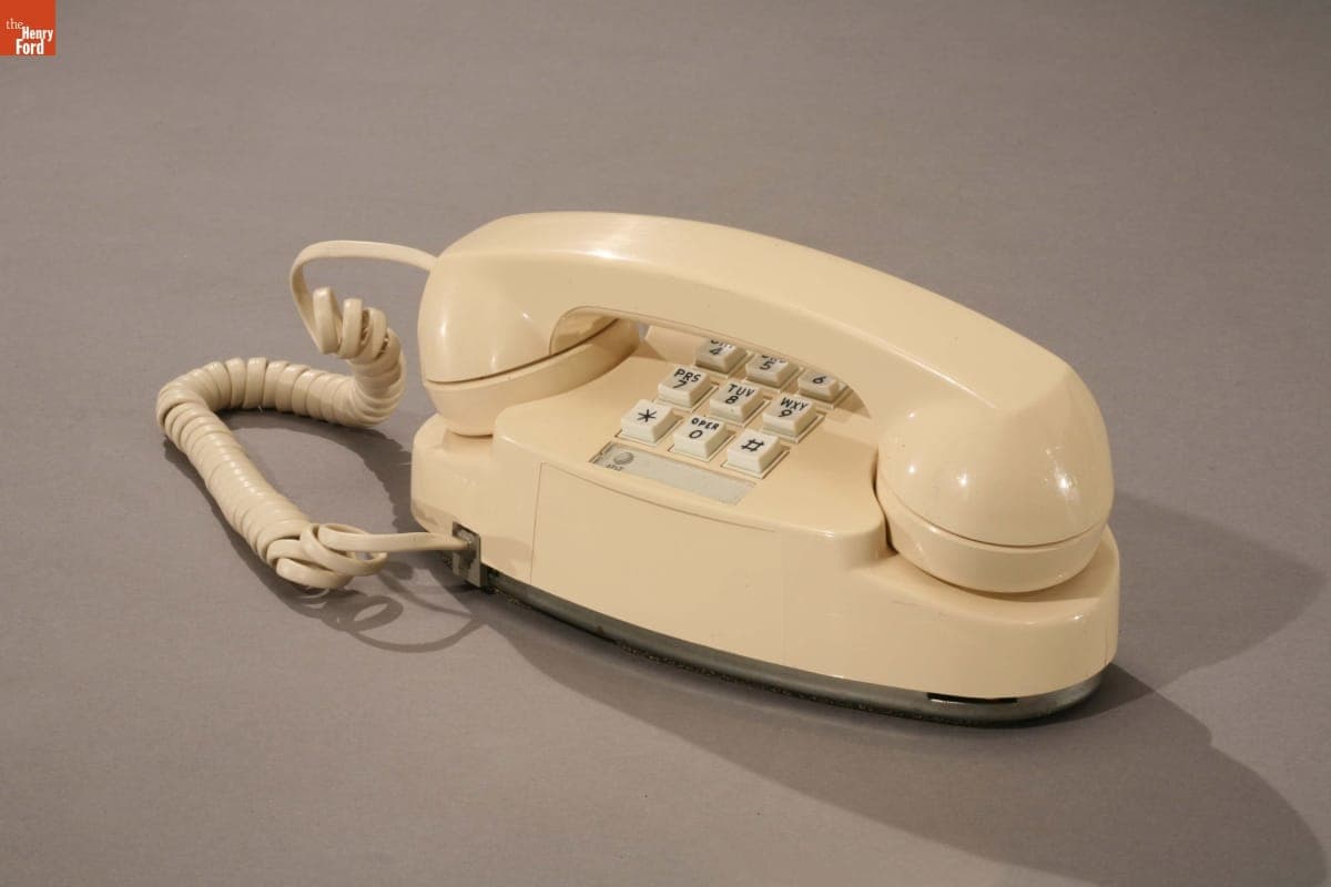 Touchtone Princess Phone, 1976-1980