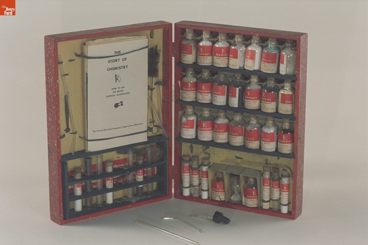 "Chemcraft Chemical Magic" Chemistry Set, Used by James Greenhoe, 1937-1946