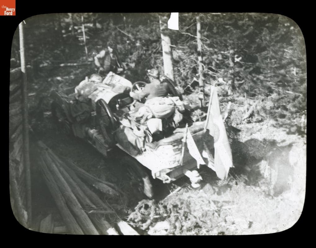 Thomas Flyer during the Pathfinder Tour before the New York to Seattle Race, 1909