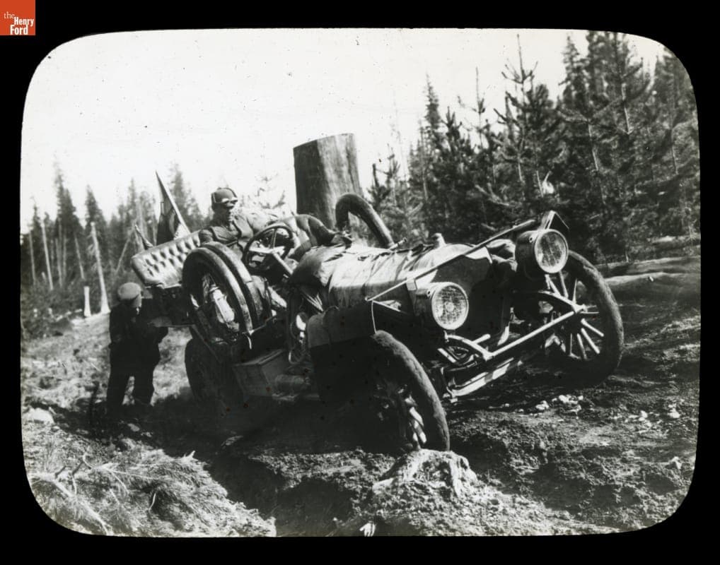 Thomas Flyer during the Pathfinder Tour before the New York to Seattle Race, 1909