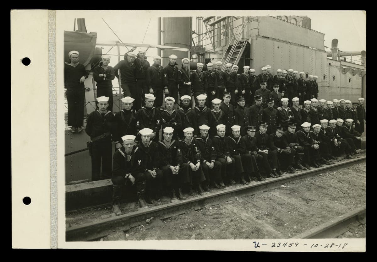 Crew of World War I Eagle Boat, 1918