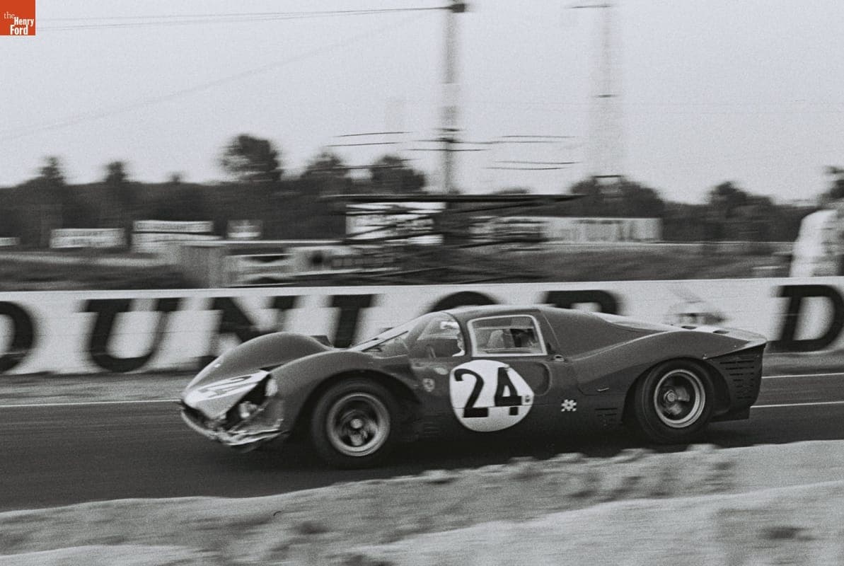 Ferrari 330 P4 Driven by Willy Mairesse and Jean Beurlys in the 24 Heures du Mans (24 Hours of Le Mans) Race, June 1967