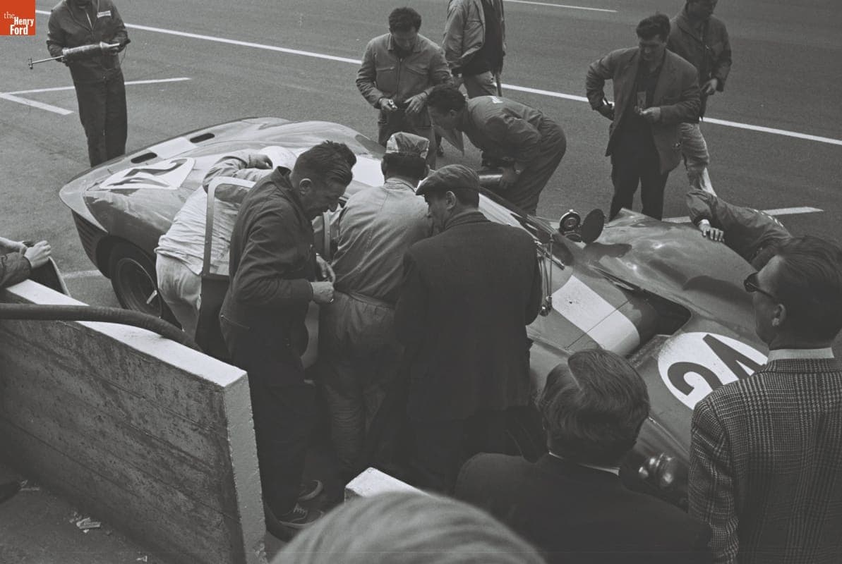Ferrari 330 P4 Driven by Willy Mairesse and Jean Beurlys at the 24 Heures du Mans (24 Hours of Le Mans) Race, June 1967