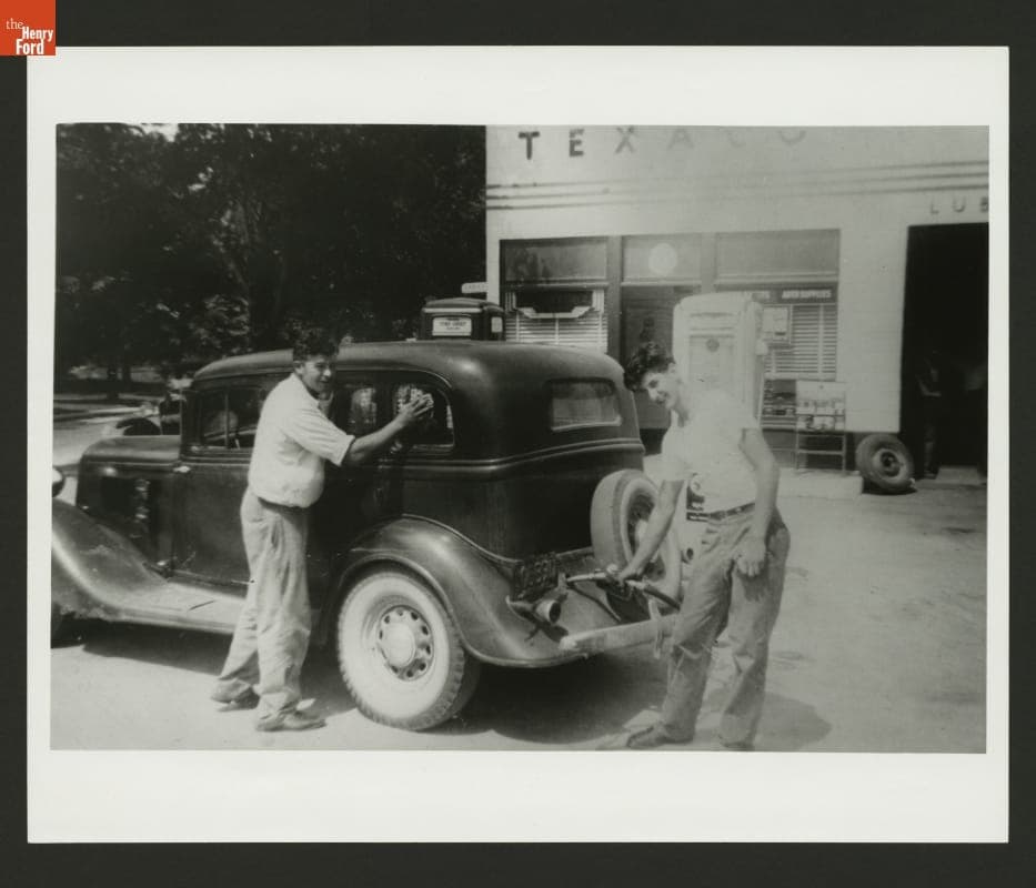 Pumping Gas at a Texaco Station, Kingston, Massachusetts, 1940
