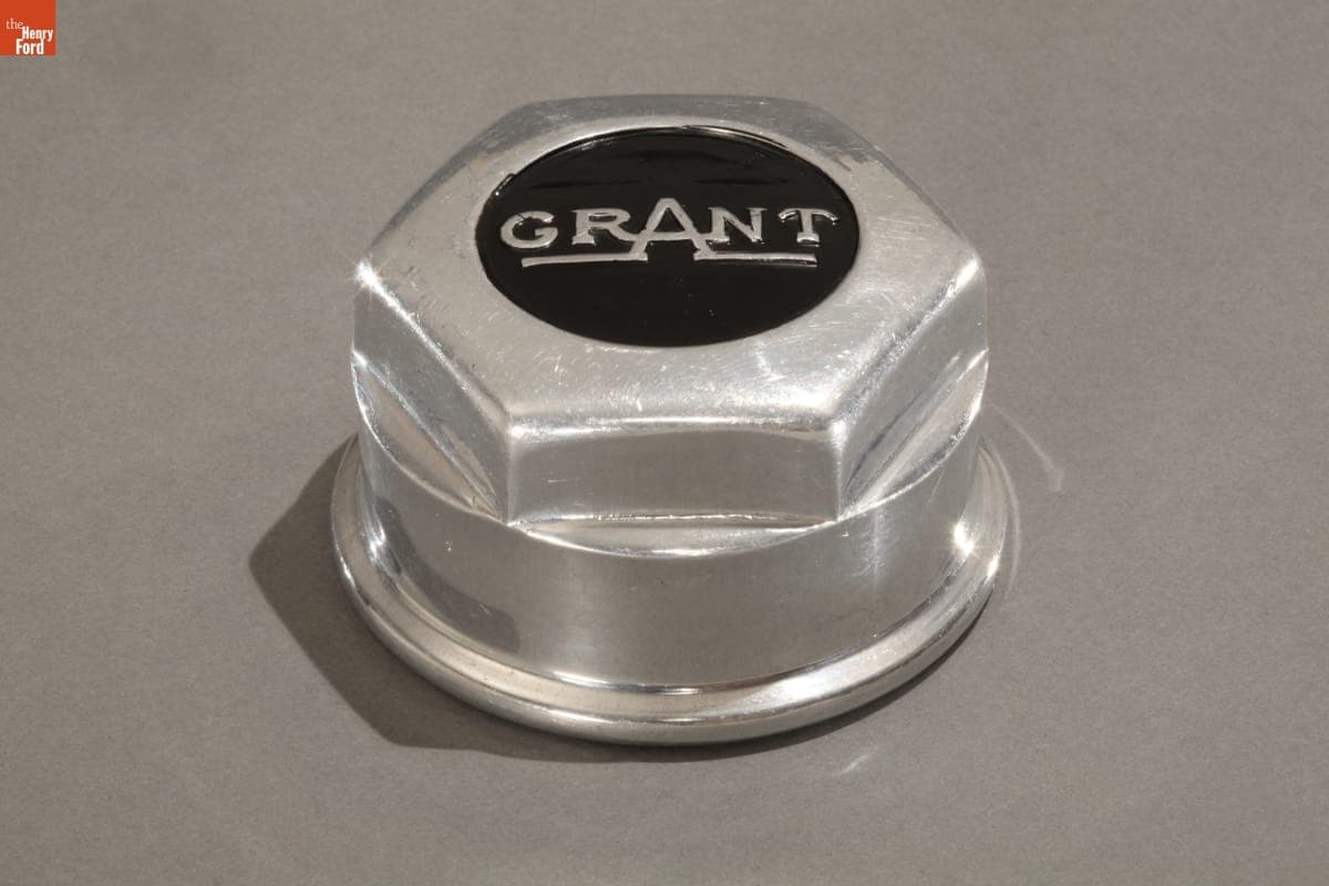 Grant Hubcap, 1916-1922