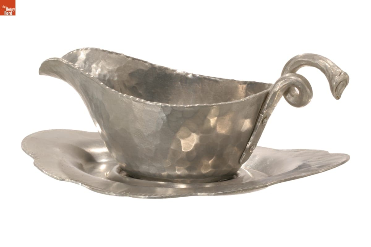 Everlast "Forged" Gravy Boat, 1938-1950