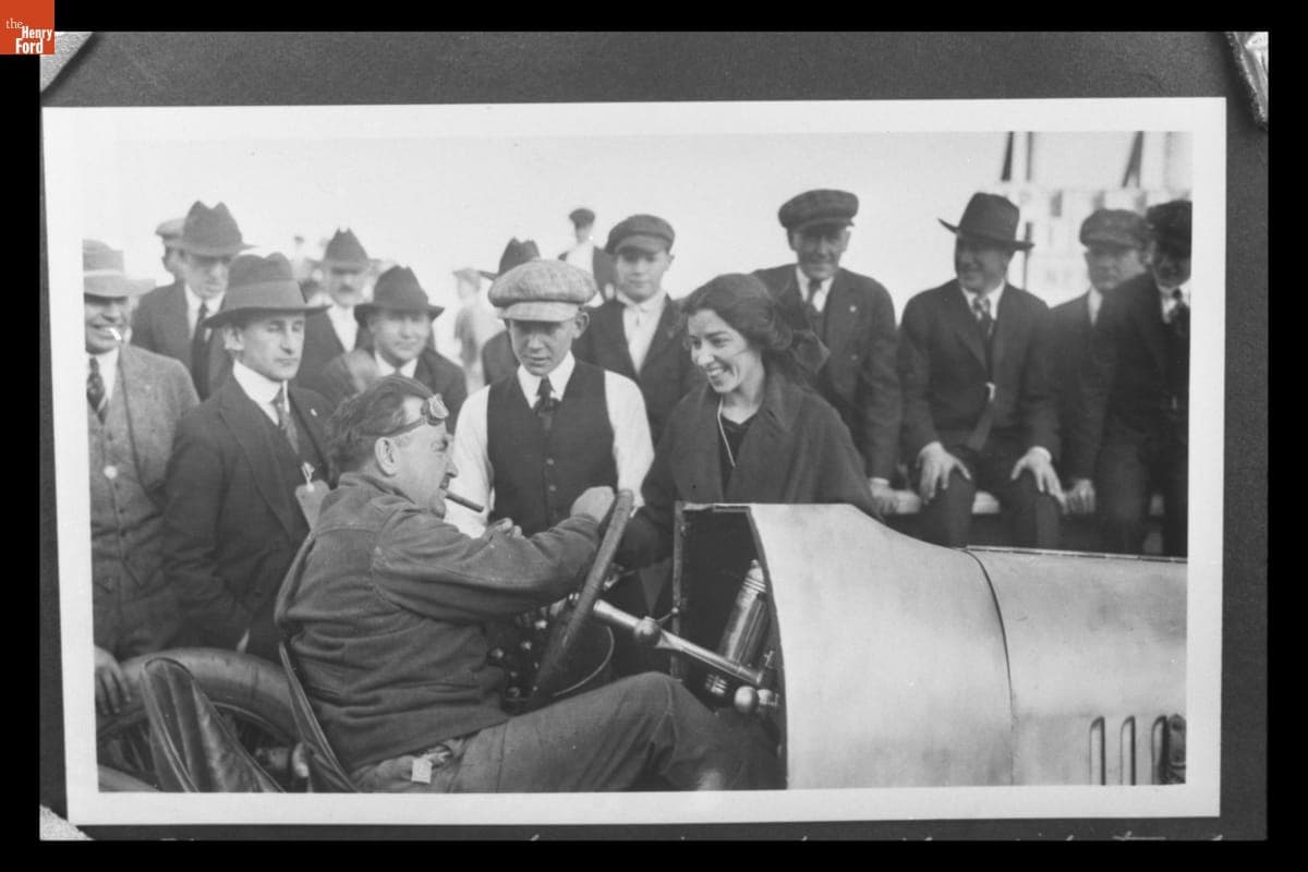 Katherine Stinson with Barney Oldfield at Ascot Speedway, Los Angeles, California, November 29, 1917