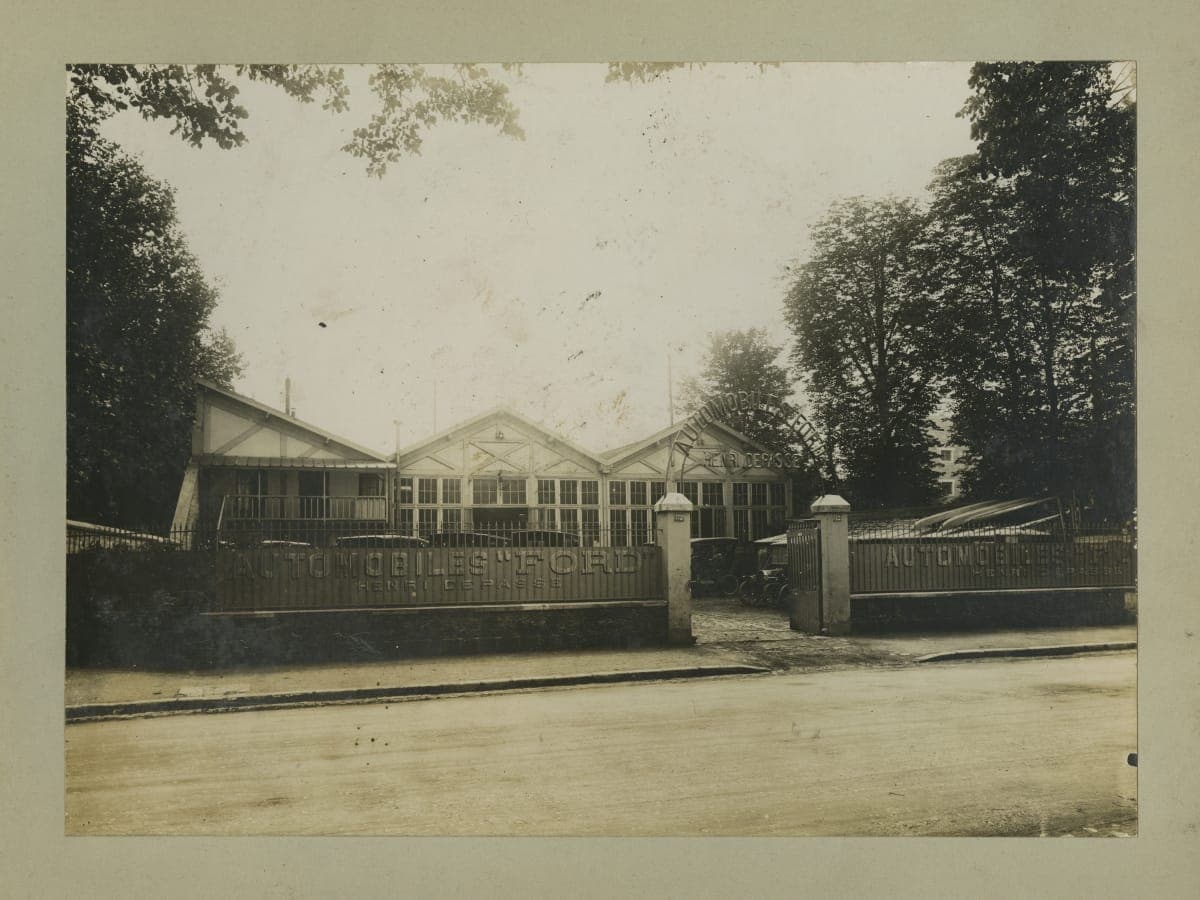 Henri Depasse Ford Dealership, Neuilly, France, circa 1910
