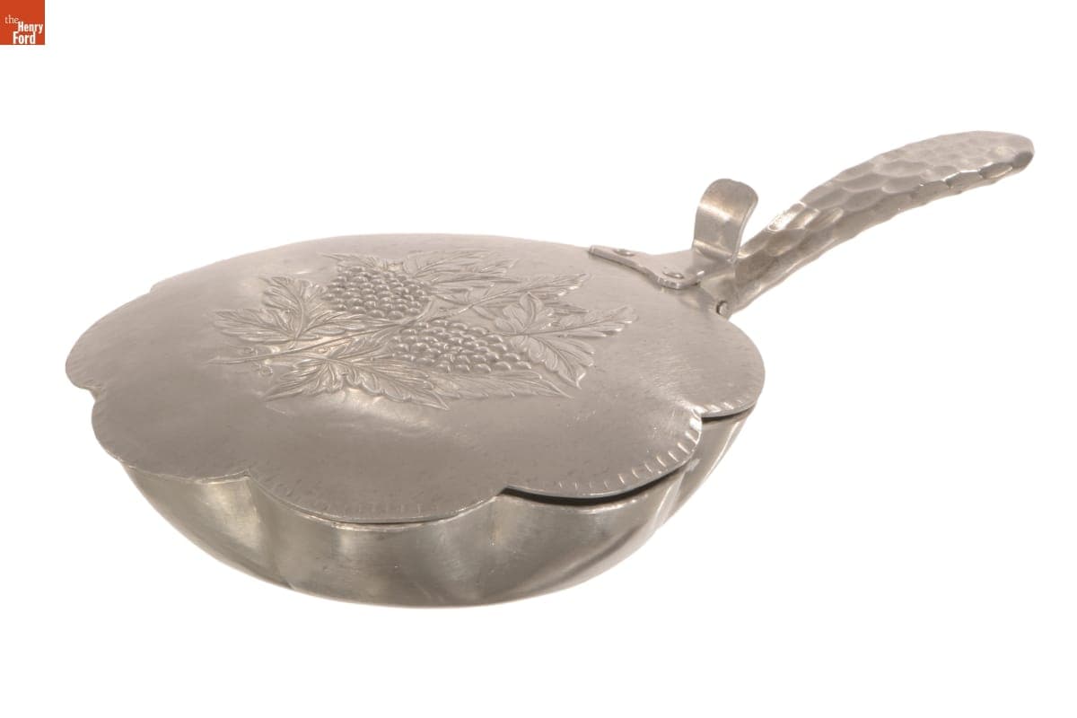 Everlast "Forged Grape" Silent Butler, 1947-1951