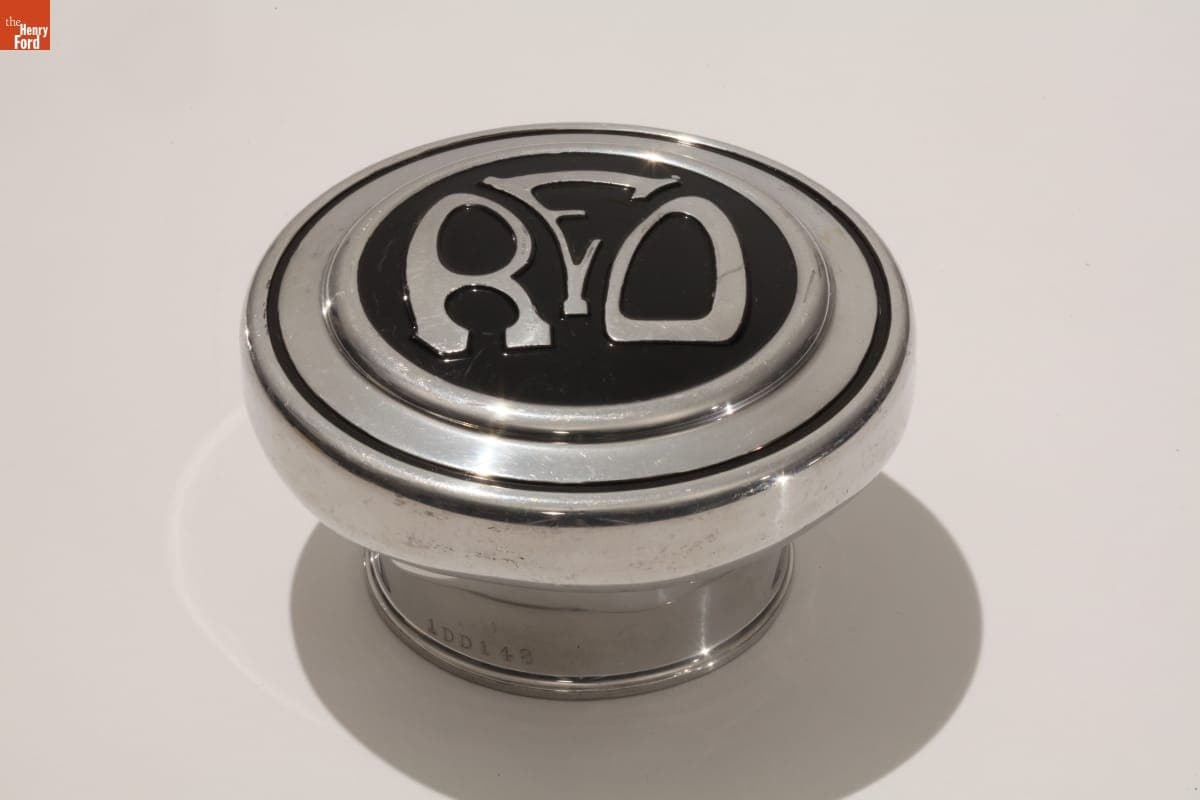 REO Hubcap, 1920-1930