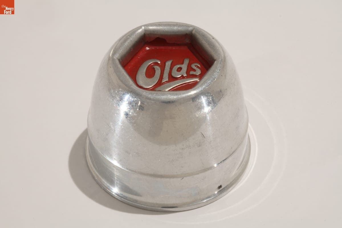 Olds Hubcap, 1918-1925