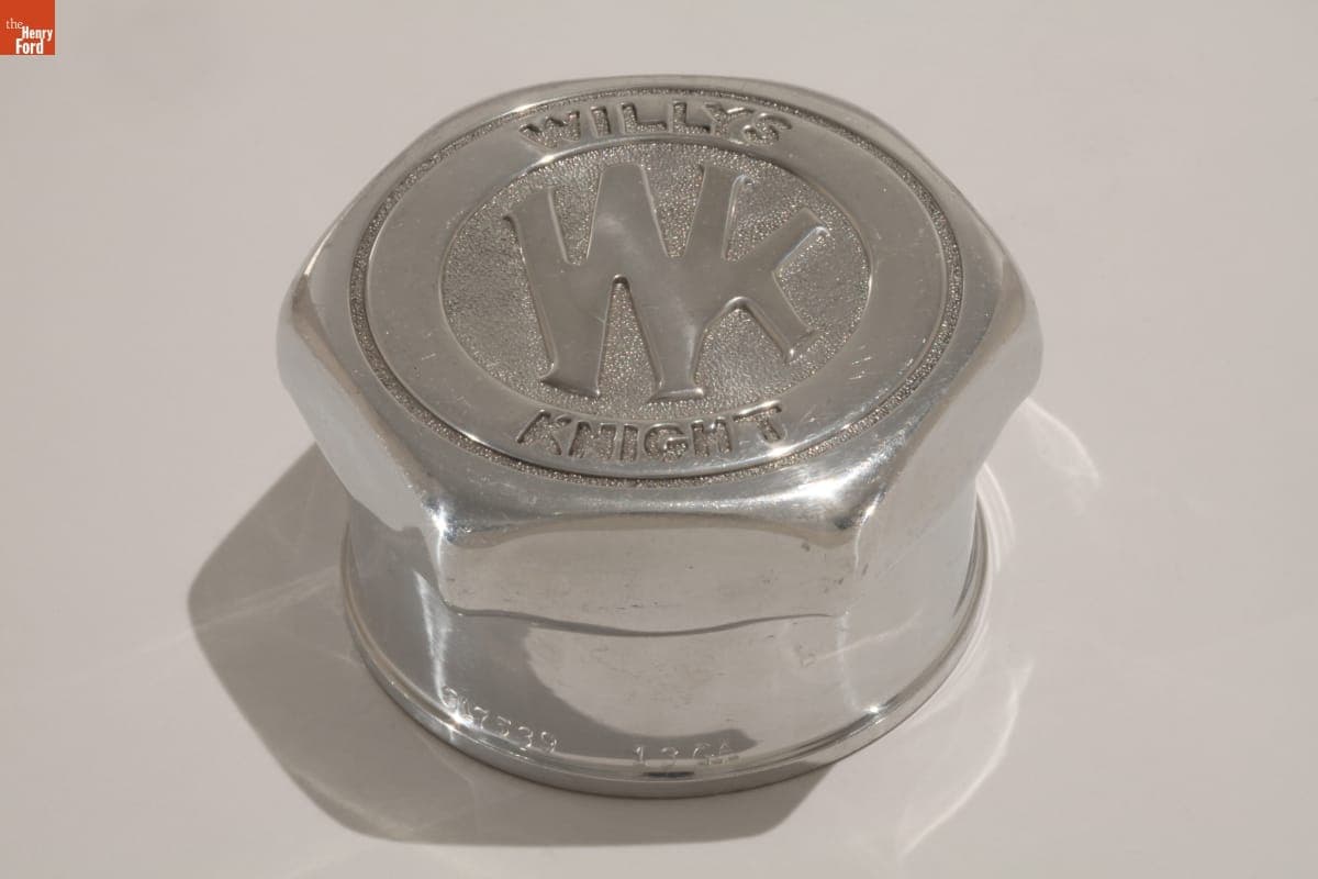 Willys-Knight Hubcap, 1923-1928