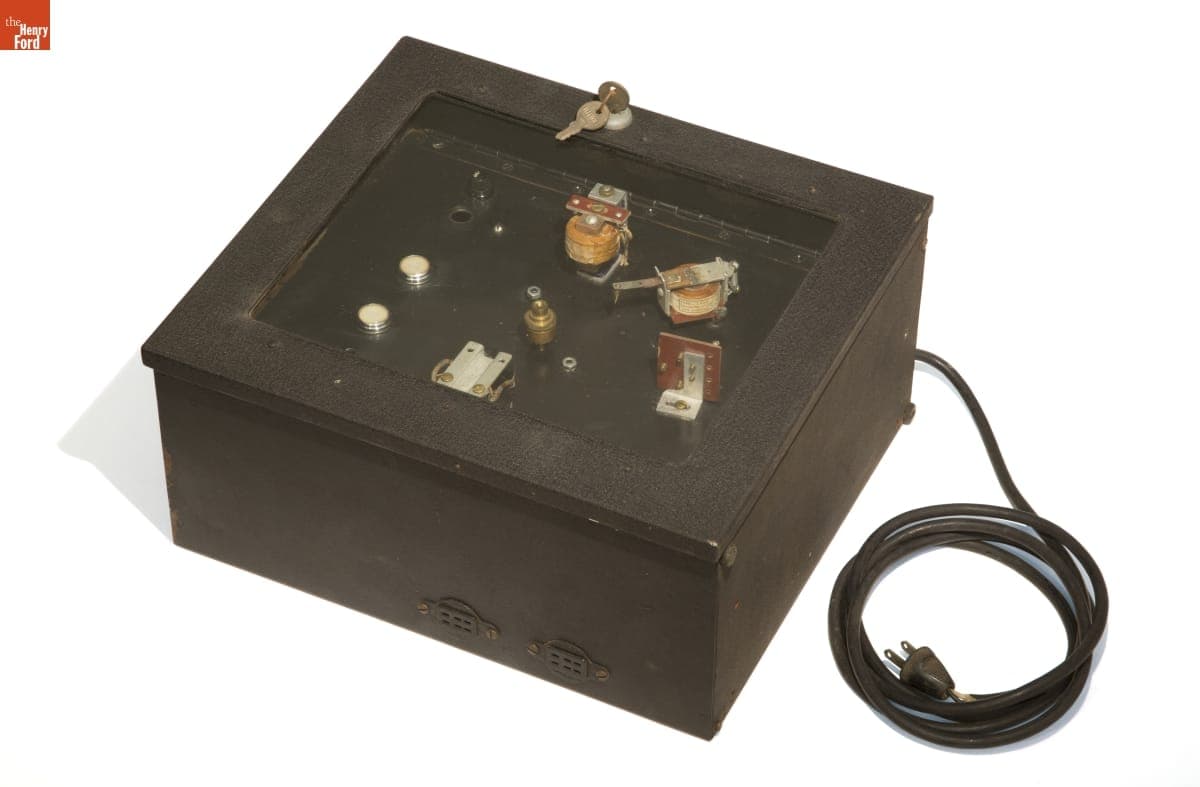 DC Static Memory System, 1932-1943