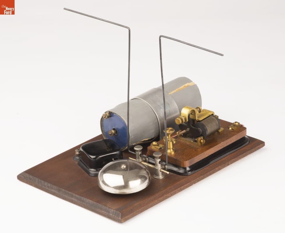 Telimco Radio Receiver, Model 1086