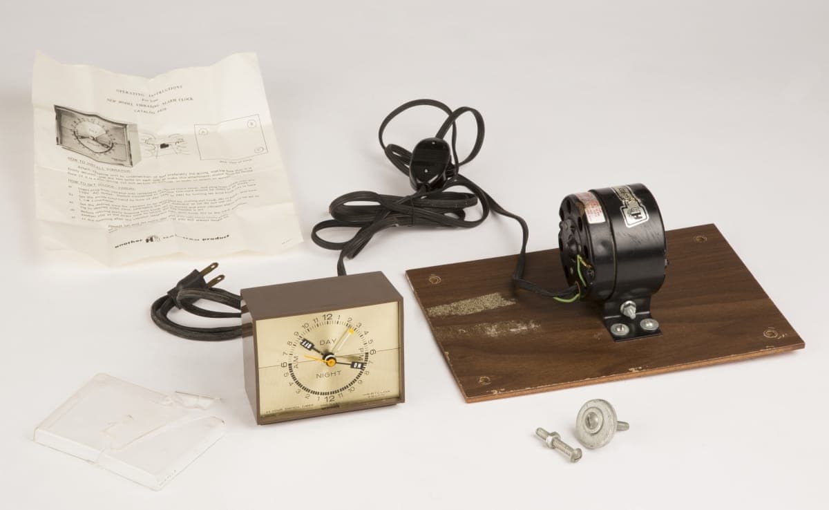 Hal-Hen Products Vibrating Alarm Clock, circa 1975