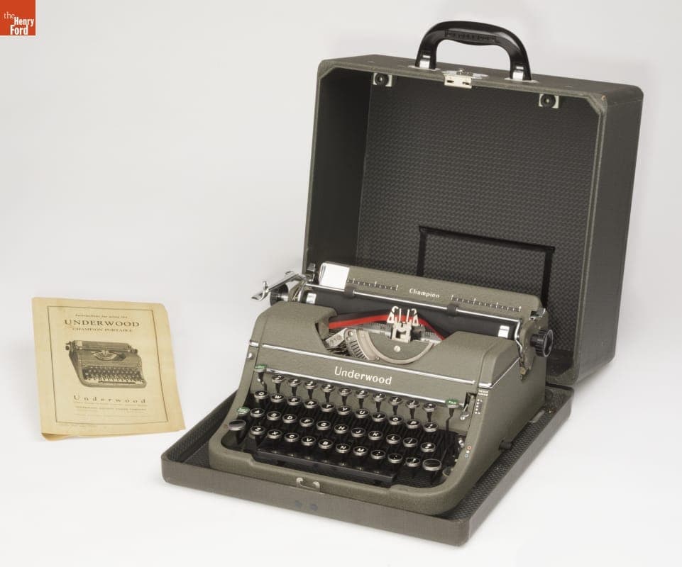 Underwood Champion Portable Typewriter, 1940-1950