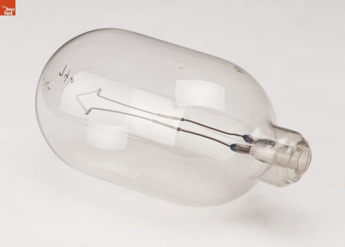 General Electric Nitrogen Gas Filled Tungsten Lamp, 1913