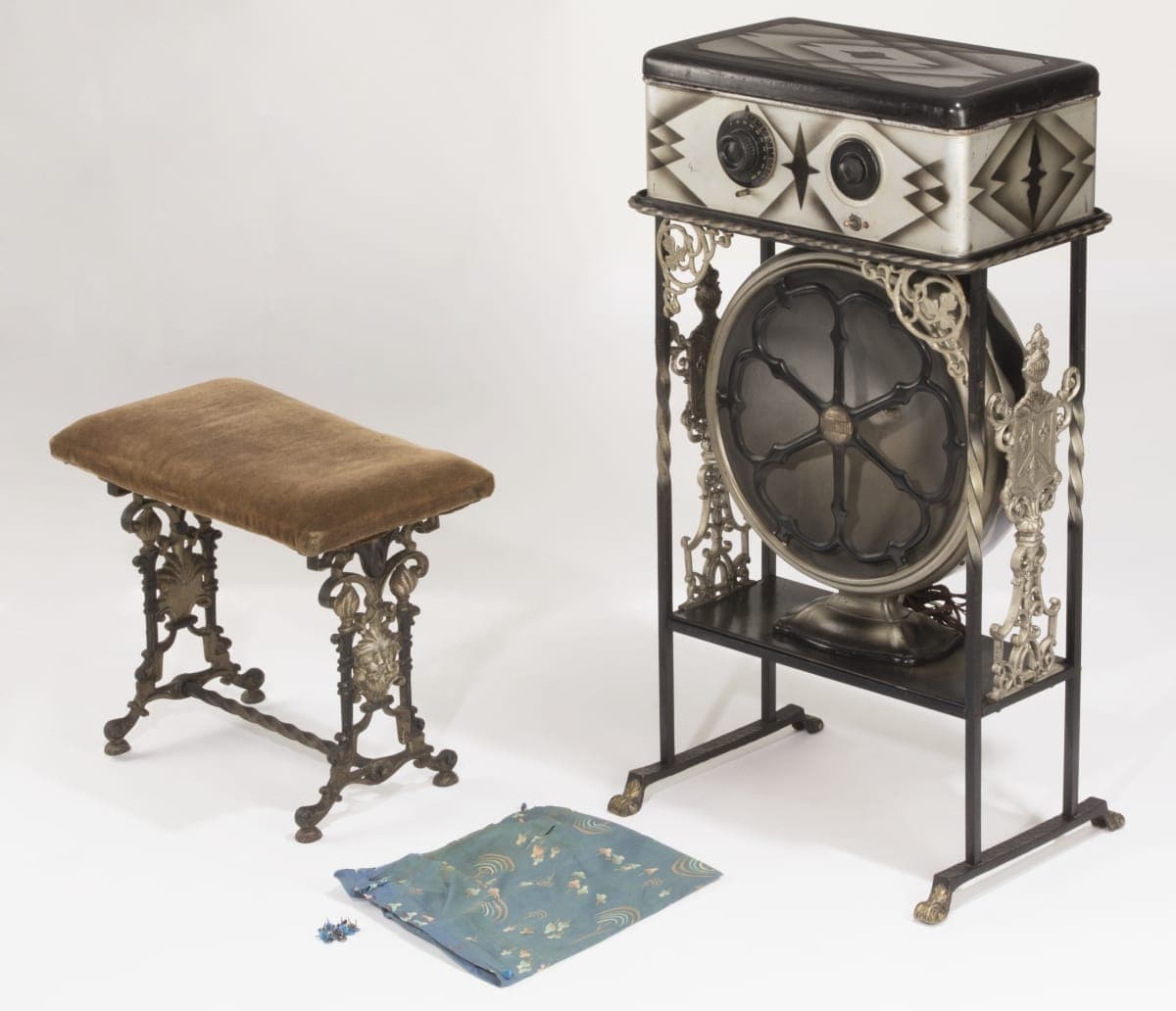 Atwater Kent "Modernistic Style" Radio Receiver, Model 37, 1928