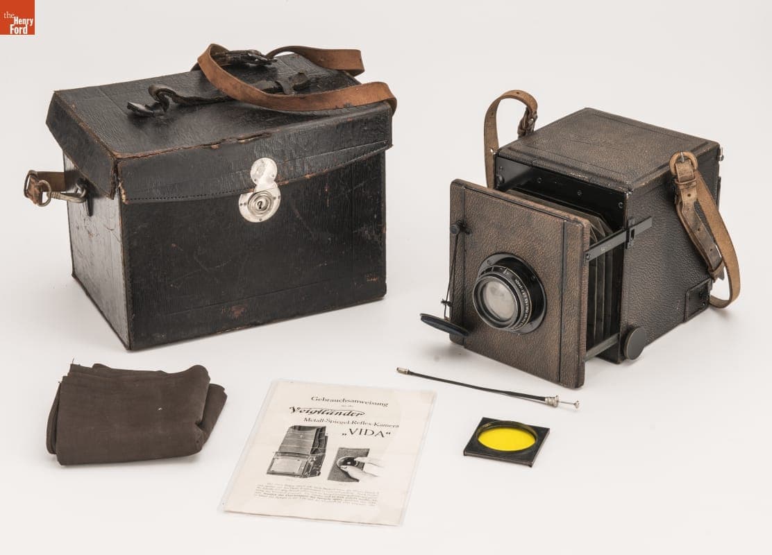 Voigtlander & Sons Single Lens Reflex Camera, 1900-1920