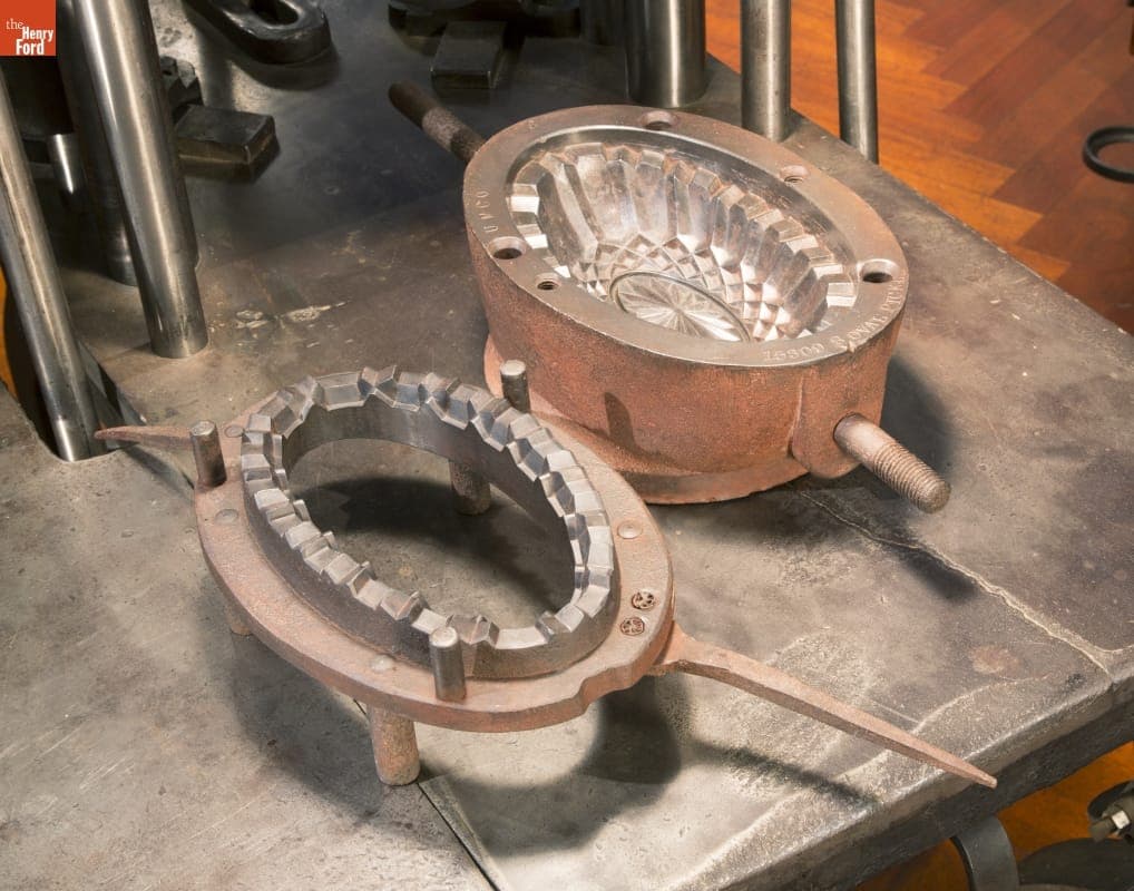 Pressed Glass Mold for an Oval Pickle Dish, 1850-1910