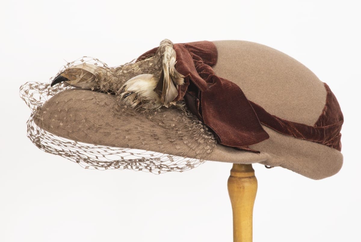 Hat, Worn by Catherine Prindle Roddis, circa 1943