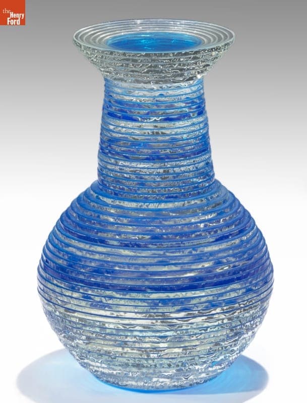 "Solid Vase Form #19" by Sidney R. Hutter, 1994