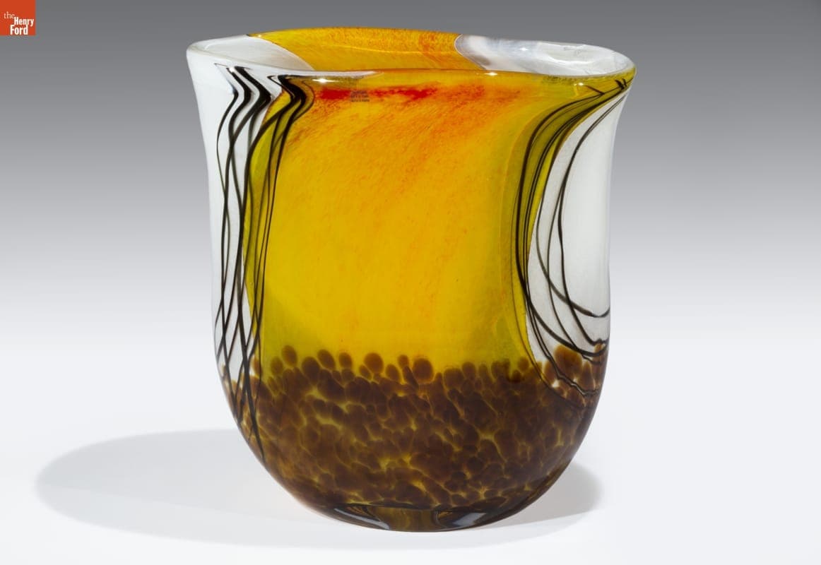 Vase, 2016