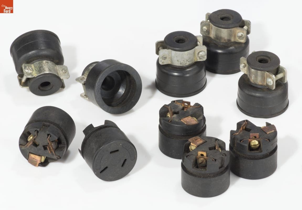 Harvey Hubbell, Inc. Electric Cord Connector, 1950-1960
