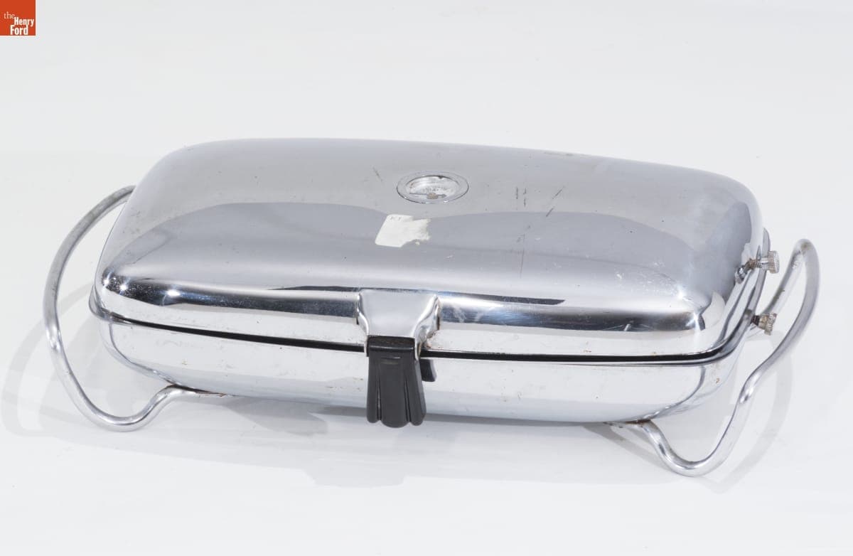 Fostoria Tru-Heat Sandwich Toaster and Waffle Baker, 1948-1957