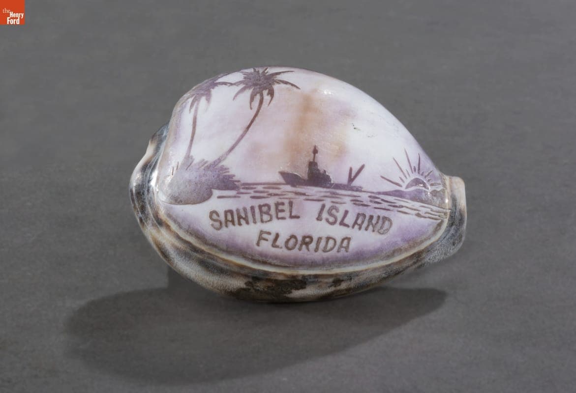 "Sanibel Island, Florida" Souvenir Seashell, 1950-1980