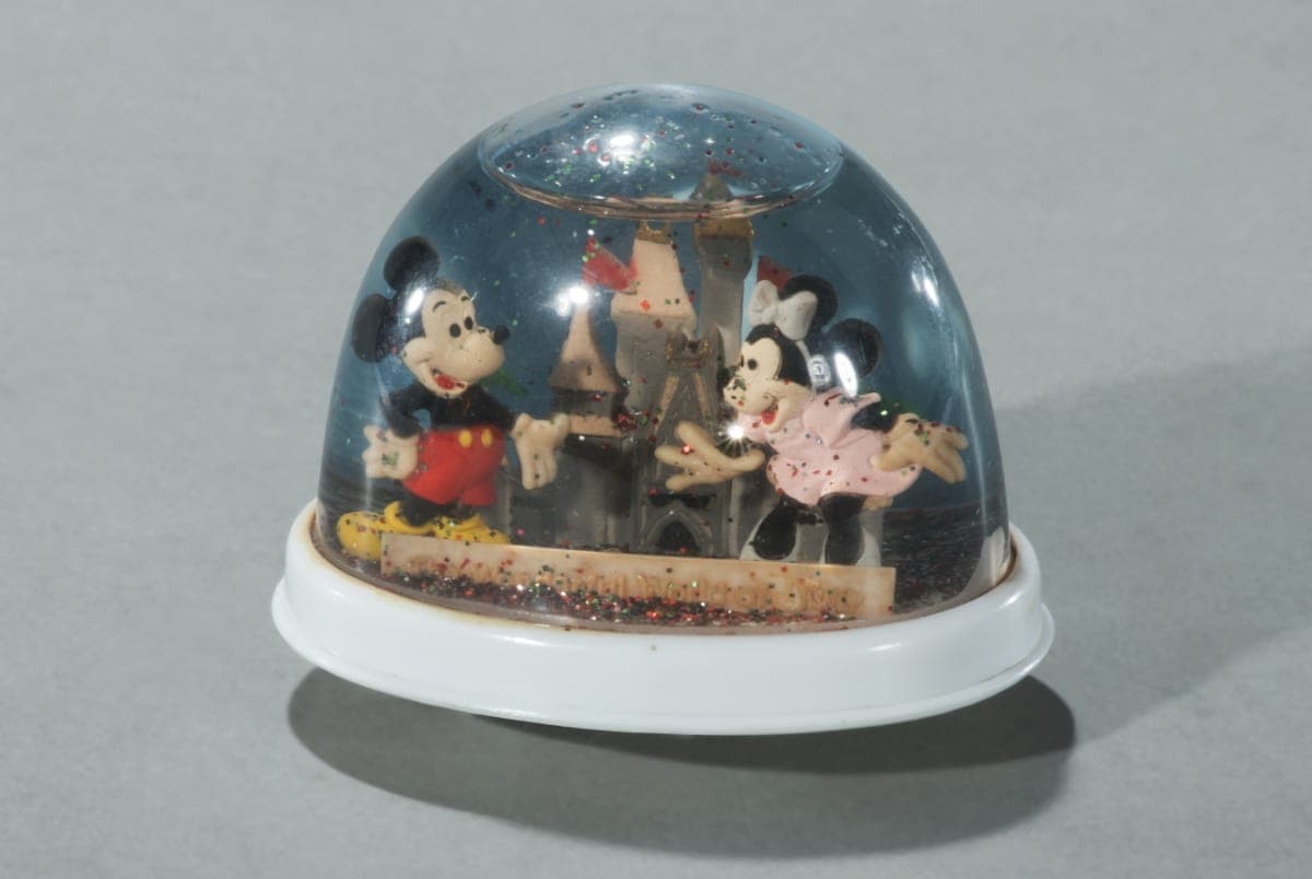 "The Wonderful World of Disney" Snow Globe, 1969-1979