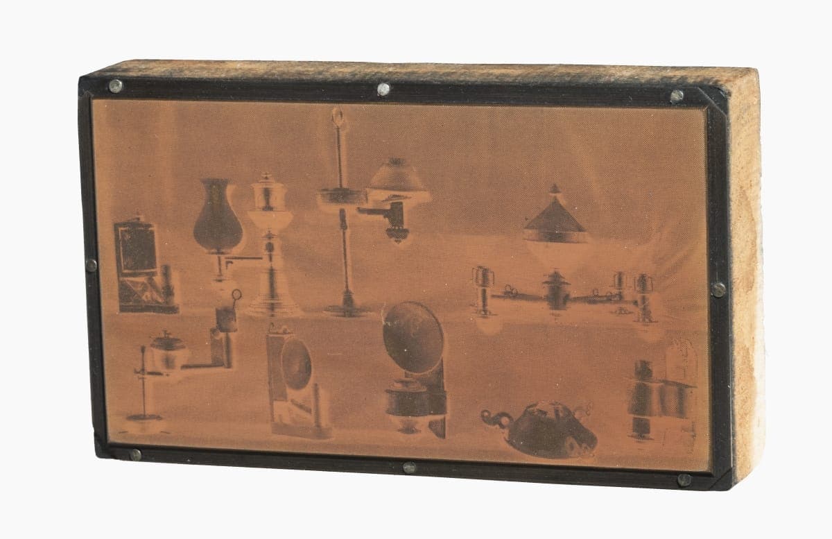 Printing Plate with Image of Lamps