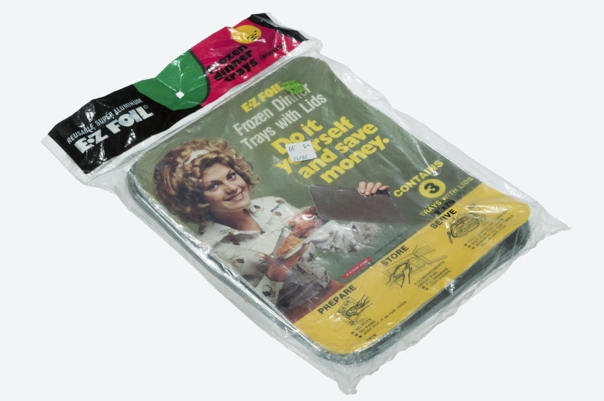 Package of E-Z Foil Frozen Dinner Trays with Lids, circa 1975