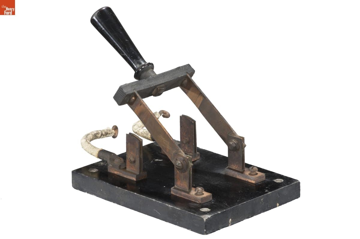 Electric Knife Switch