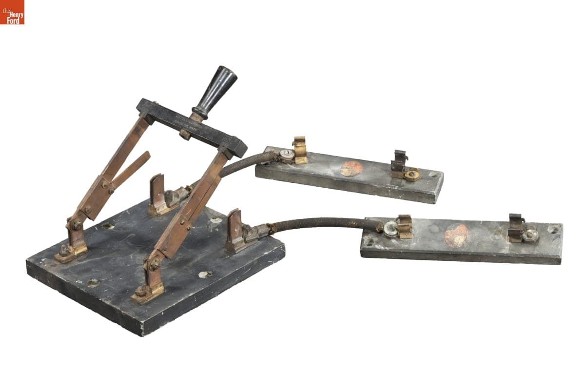 Linton & Southwick Electric Switch with Fuse Blocks, 1890-1910