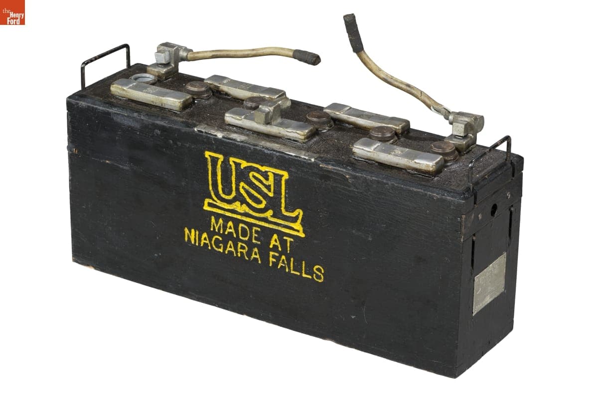 USL Battery Corp. Type EL-613 Storage Battery