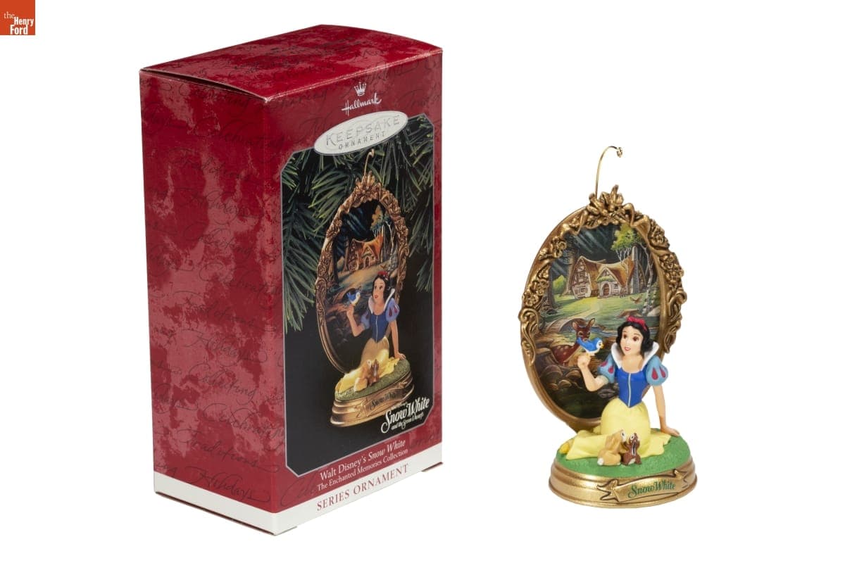 Hallmark "The Enchanted Memories Collection: Walt Disney's Snow White" Christmas Ornament, 1998