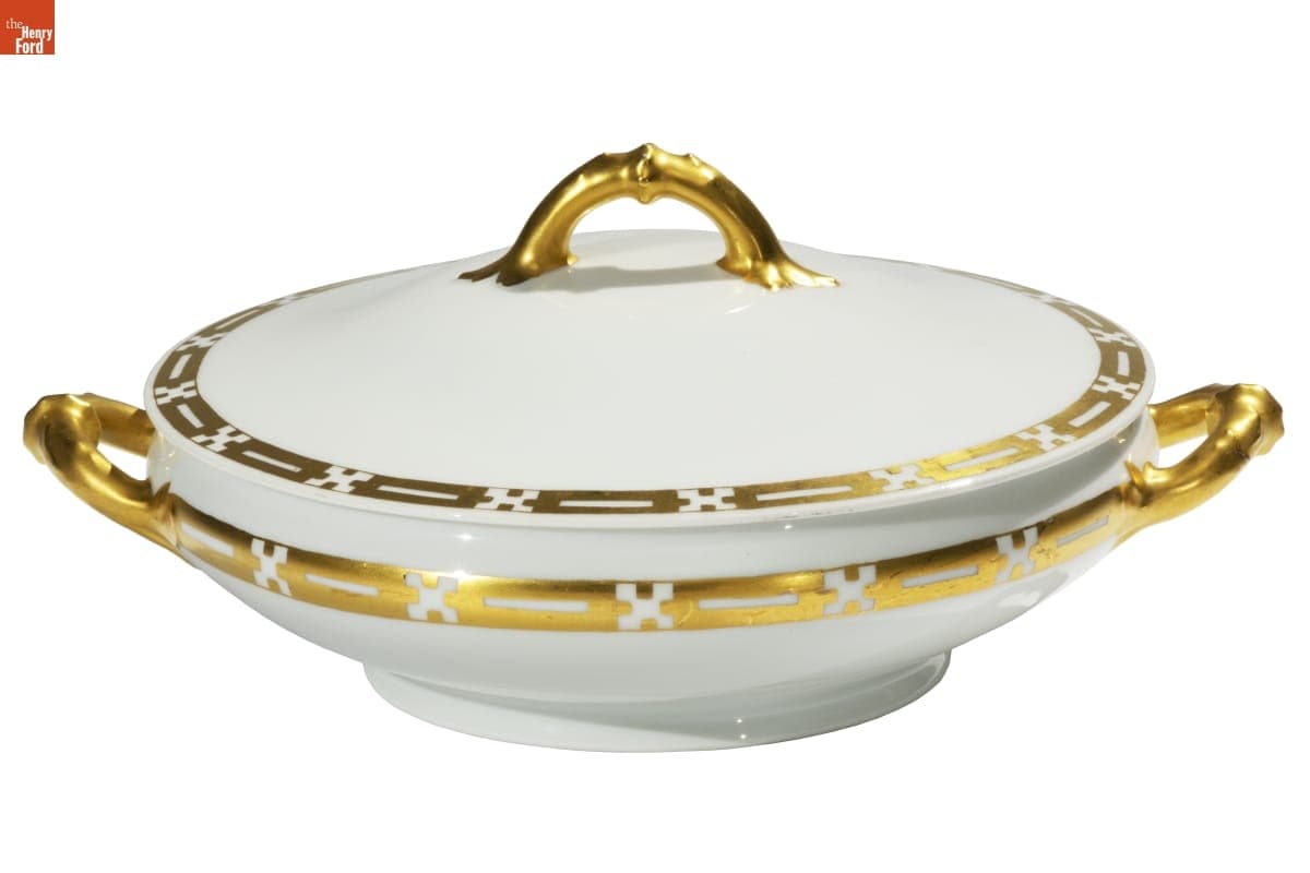 China Dinnerware Set, Painted by Helen Gardner between 1911 and 1912