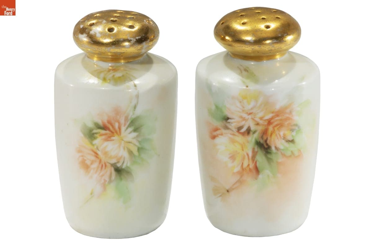Hand-painted Salt and Pepper Set, 1911-1912