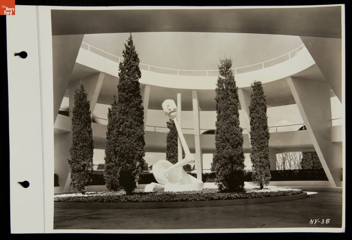Chassis Fountain, Ford Exposition Garden Court, New York World's Fair, 1939