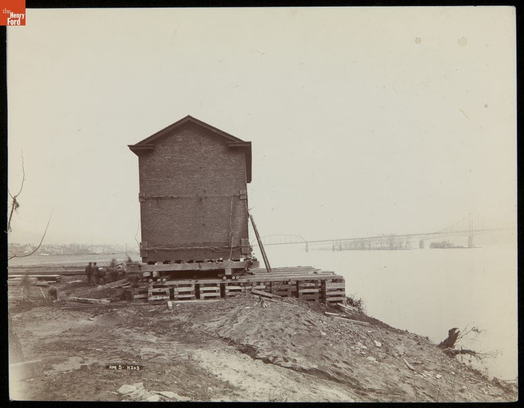Heinz House Being Moved from its Original Site in Sharpsburg to Pittsburgh, Pennsylvania, 1904
