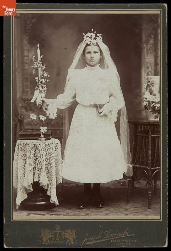First Communion Portrait of a Young Girl, 1907