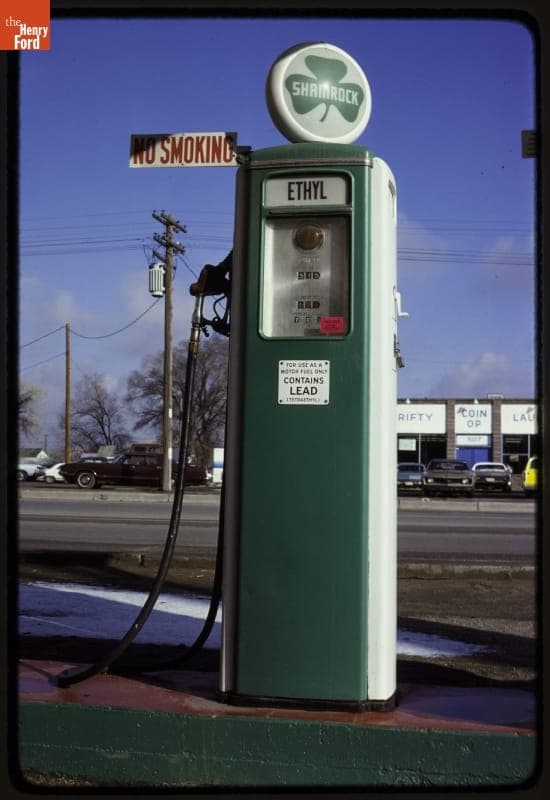 Shamrock Gas Pump, Albuquerque, New Mexico, 1979
