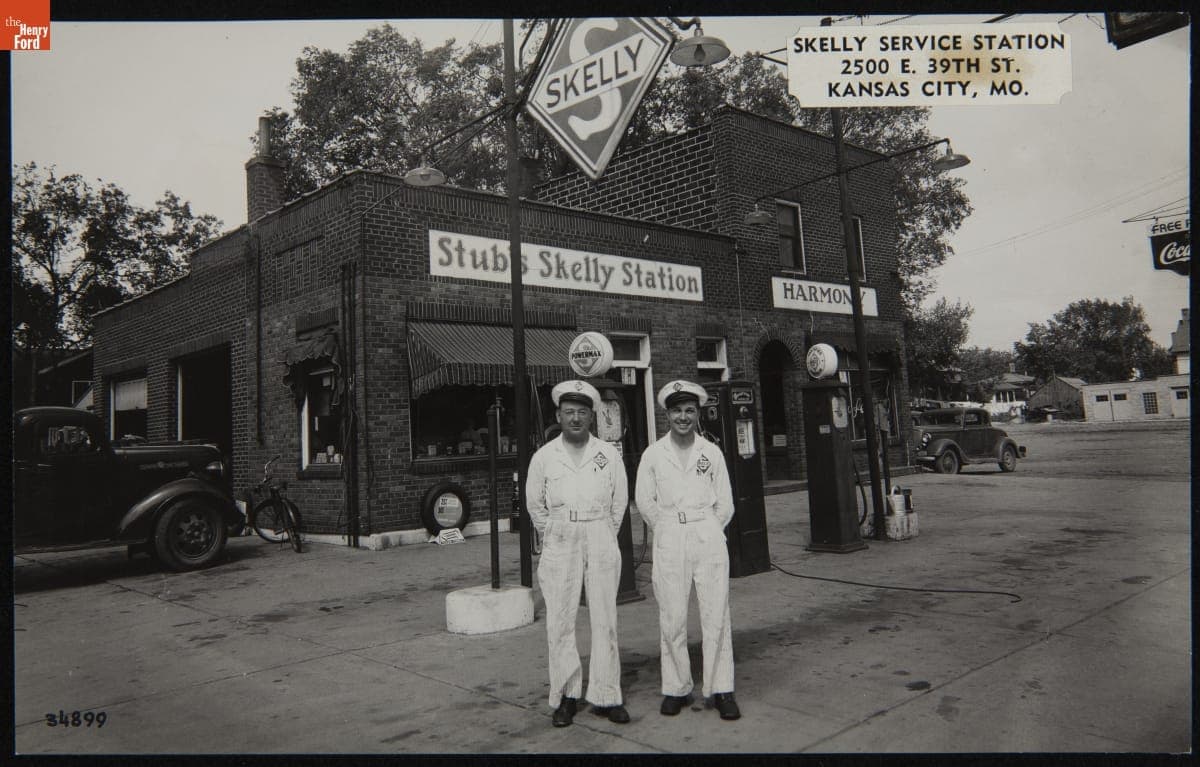 Skelly Service Station, Kansas City, Missouri, 1935-1950