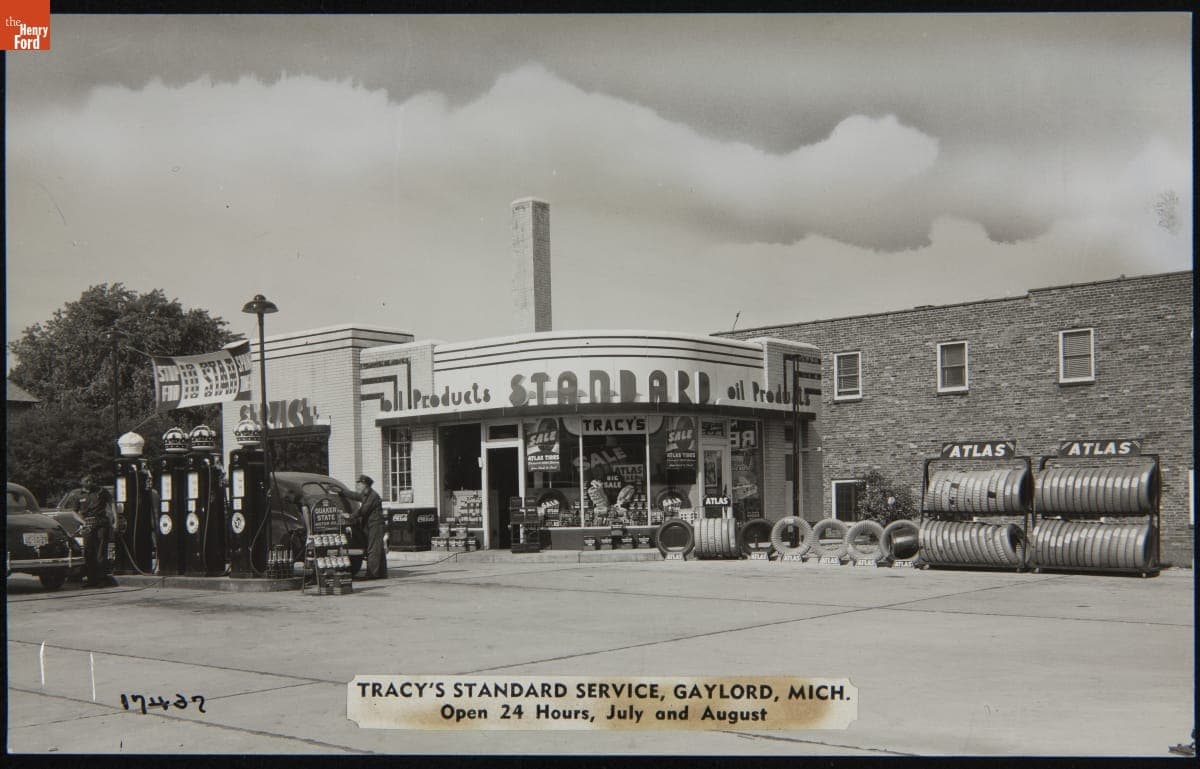Tracy's Standard Service, Gaylord, Michigan, 1940